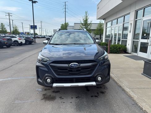 Used 2025 Subaru Outback Touring AWD/4WD image 8