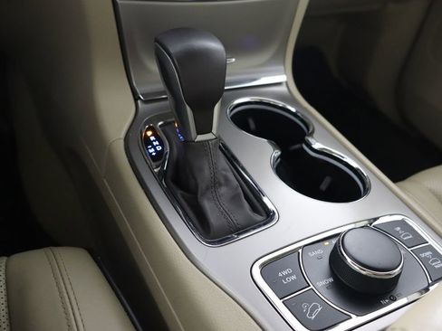 Used 2021 Jeep Grand Cherokee Overland image 22