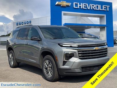 Used 2024 Chevrolet Traverse LT