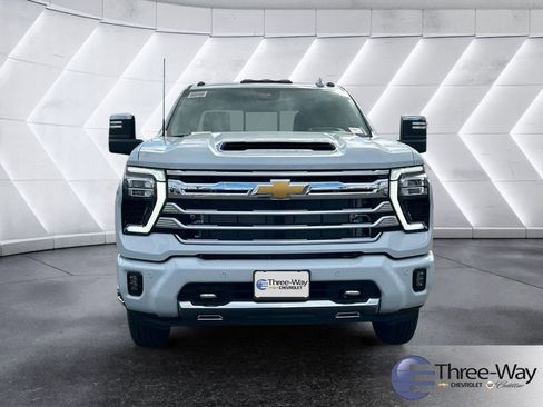 New 2026 Chevrolet Silverado 3500 High Country w/ High Country Premium Package AWD/4WD image 8