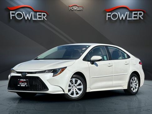 Used 2020 Toyota Corolla LE FWD image 1