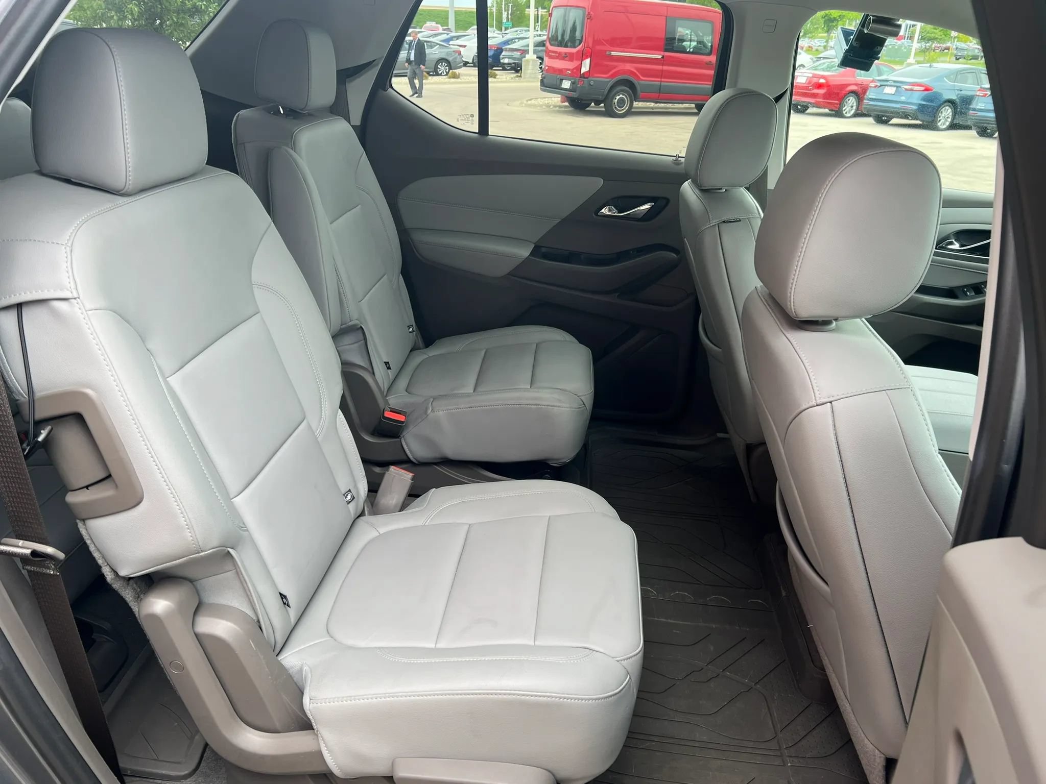 Used 2021 Chevrolet Traverse LT w/ LPO, Floor Liner Package AWD/4WD image 7