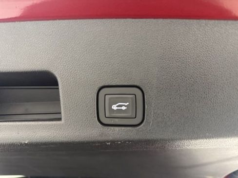 Used 2026 Chevrolet Traverse LT AWD/4WD image 28