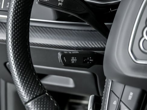 Used 2023 Audi RS Q8 image 30