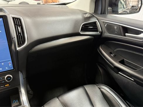 Used 2022 Ford Edge Titanium image 23