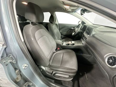 Used 2023 Hyundai Kona SE image 28