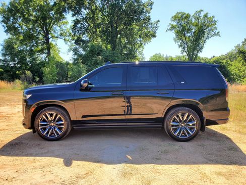 Used 2021 Cadillac Escalade Sport w/ Driver Assist Tech Package AWD/4WD image 7