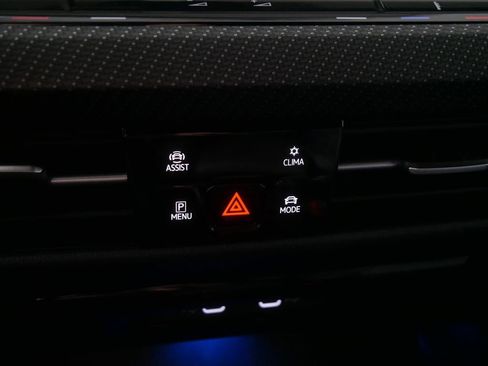 Used 2024 Volkswagen Golf R AWD/4WD image 24