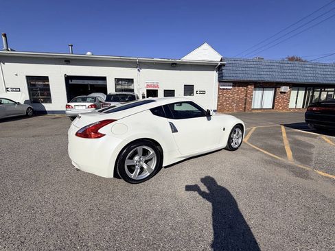Used 2012 Nissan 370Z Touring RWD image 41
