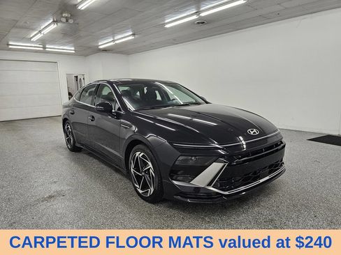 Used 2025 Hyundai Sonata SEL FWD image 3