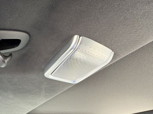 Used 2025 Cadillac Escalade V w/ LPO, ONYX Package image 25