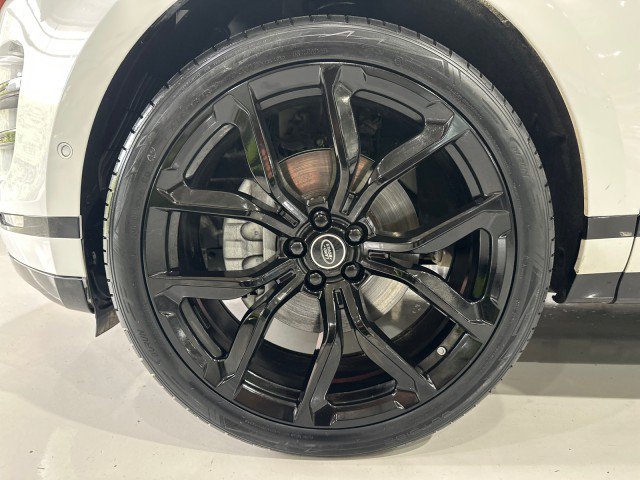 Used 2020 Land Rover Range Rover Evoque R-Dynamic SE AWD/4WD image 7