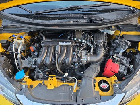 Used 2018 Honda Fit Sport image 29