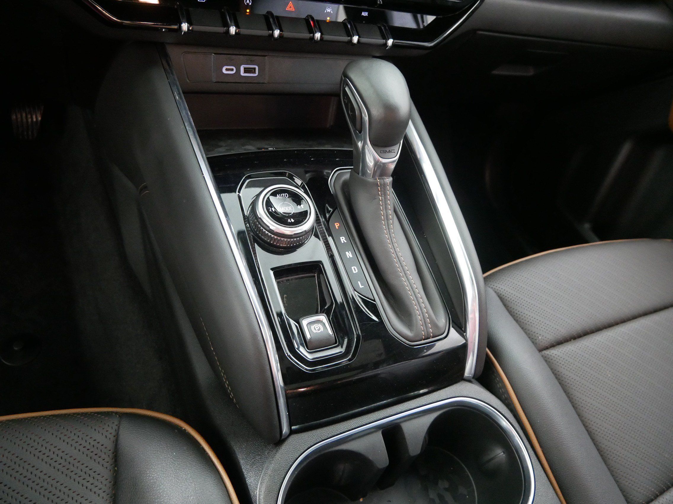 Used 2023 GMC Canyon AT4 w/ AT4 Premium Package AWD/4WD image 24