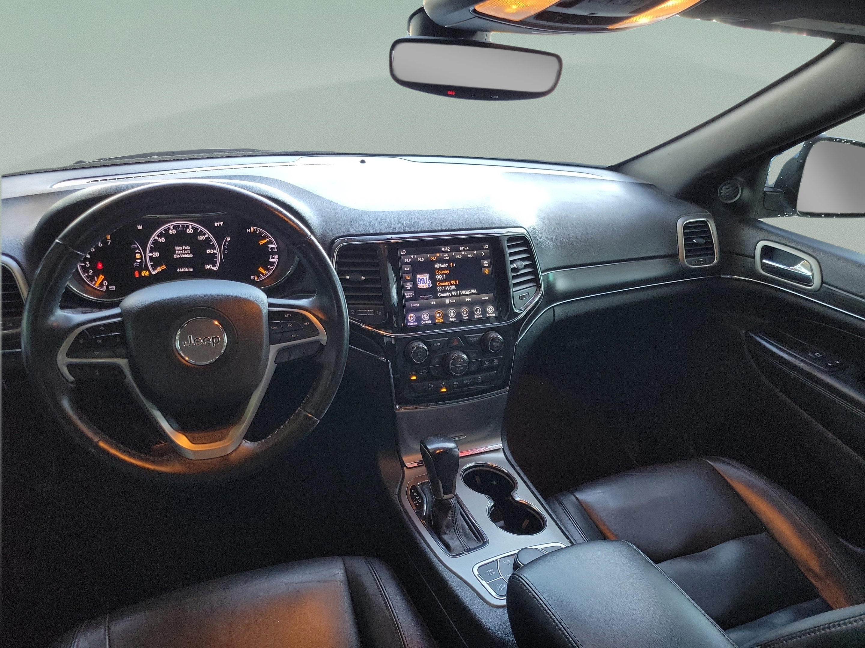 Used 2022 Jeep Grand Cherokee Limited AWD/4WD image 24