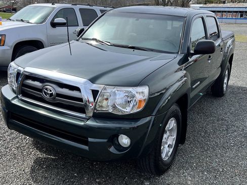 Used 2010 Toyota Tacoma 4x4 Double Cab image 3