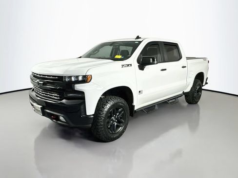 Used 2021 Chevrolet Silverado 1500 LT Trail Boss w/ Bed Protection Package AWD/4WD image 3