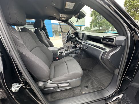 Used 2025 Toyota 4Runner SR5 AWD/4WD image 31