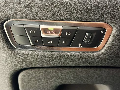 Used 2022 BMW X5 sDrive40i w/ M Sport Package RWD image 10