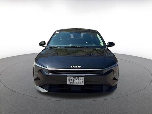Used 2025 Kia K4 LXS FWD image 2