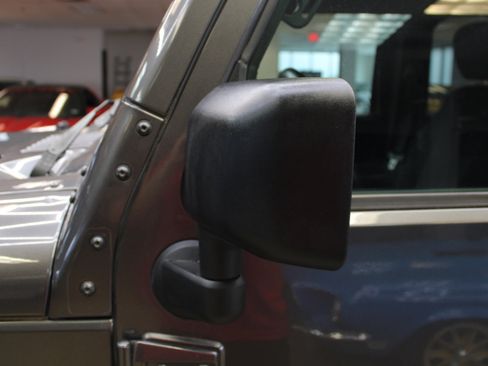 Used 2018 Jeep Wrangler Unlimited Sport S image 26