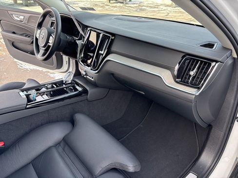 Certified 2022 Volvo S60 T8 Inscription image 43