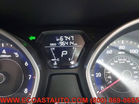 Used 2013 Hyundai Elantra GLS w/ Preferred Pkg image 6