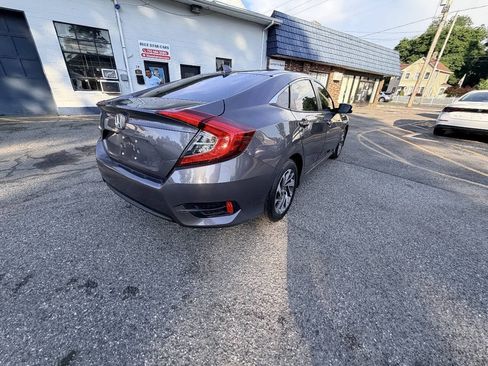 Used 2018 Honda Civic EX image 14
