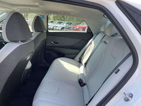 New 2026 Hyundai Elantra Limited image 10