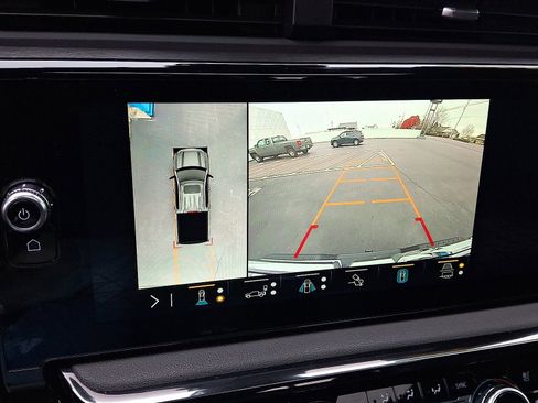 Used 2023 GMC Sierra 1500 AT4 w/ Technology Package image 20