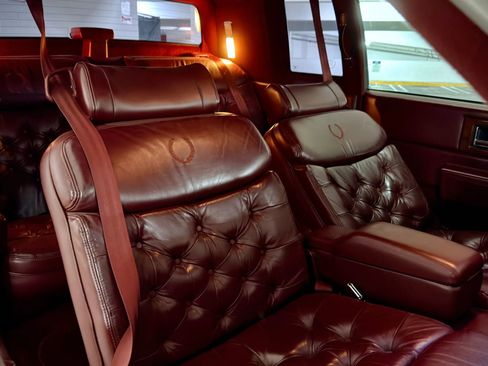 Used 1991 Cadillac Fleetwood Coupe FWD image 19