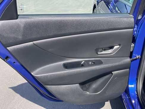 Certified 2024 Hyundai Elantra SEL w/ Convenience Package image 21