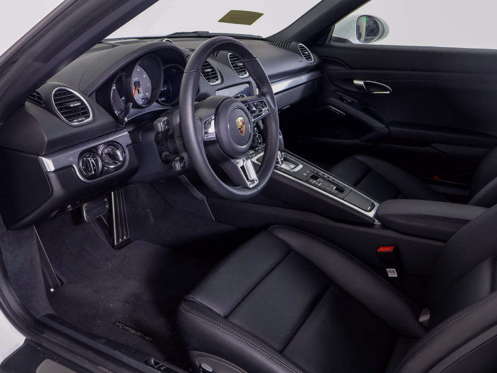 Used 2025 Porsche 718 Boxster S RWD image 4