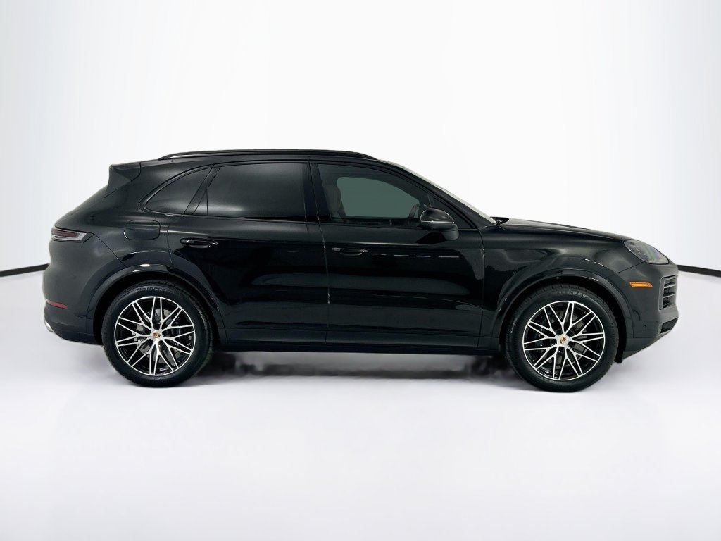 Used 2026 Porsche Cayenne AWD/4WD image 8