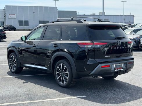 New 2026 Nissan Pathfinder Platinum image 6