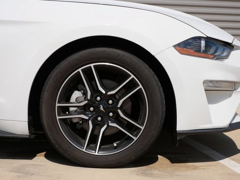 Used 2022 Ford Mustang Premium RWD image 7