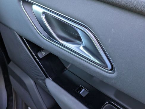 Used 2024 Land Rover Range Rover Velar Dynamic SE image 33