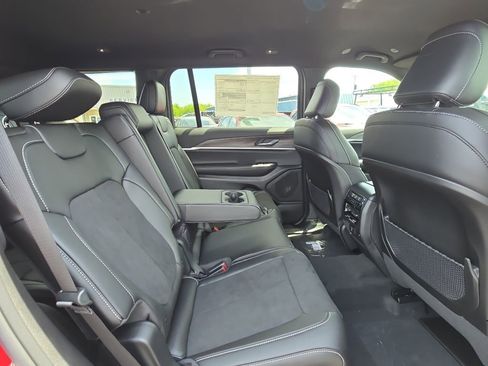New 2026 Jeep Grand Cherokee L 4WD image 47