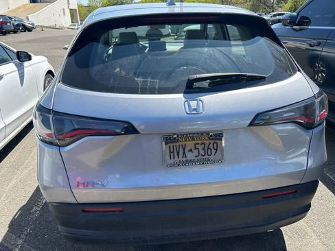 Used 2023 Honda HR-V LX image 4