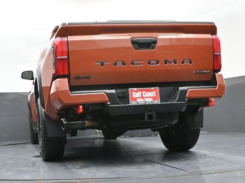 Certified 2025 Toyota Tacoma TRD Off-Road image 36