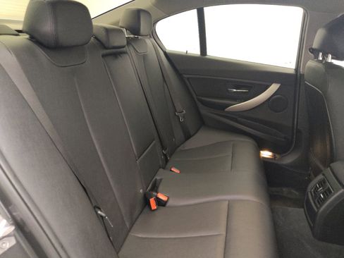Used 2018 BMW 320i Sedan RWD image 19