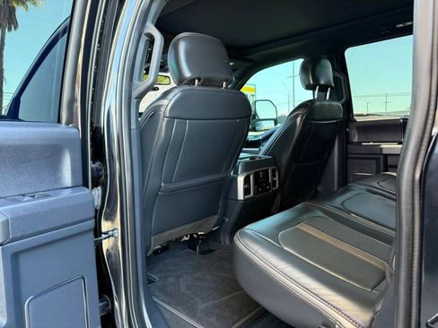 Used 2022 Ford F450 Platinum w/ FX4 Off-Road Package AWD/4WD image 45