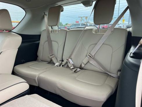 Used 2024 Nissan Armada Platinum w/ Captain's Chairs Package RWD image 21