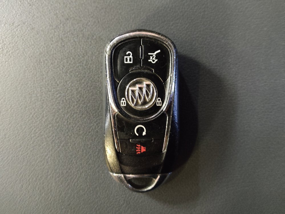 Used 2018 Buick Enclave Essence FWD image 32