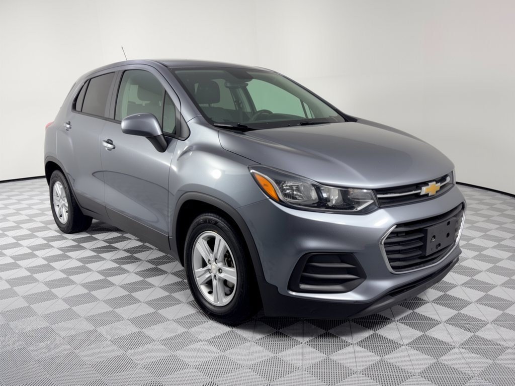 Used 2020 Chevrolet Trax LS w/ Tint and Cruise Package FWD image 7