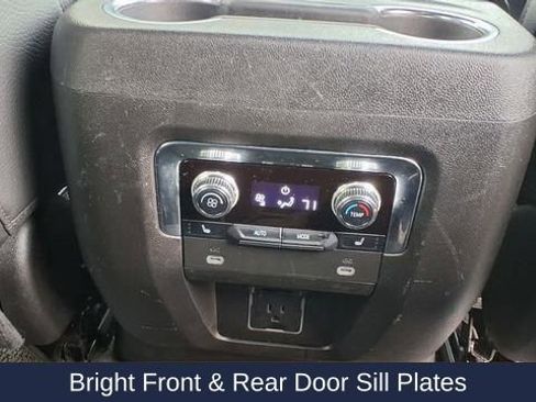 Used 2024 GMC Yukon XL Denali RWD image 24