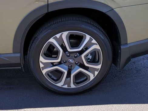 Used 2023 Subaru Ascent Touring AWD/4WD image 12