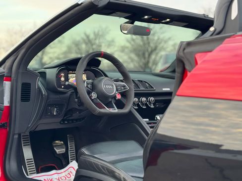 Used 2018 Audi R8 V10 image 23