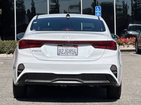 Used 2022 Kia Forte LXS FWD image 5