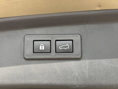 Used 2024 Subaru Outback Premium AWD/4WD image 40